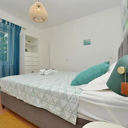 Kimano 2 With Garden In Апартаменты