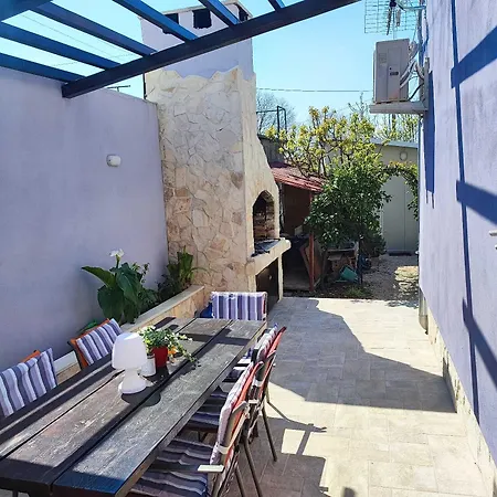 Kimano 2 With Garden In Διαμέρισμα