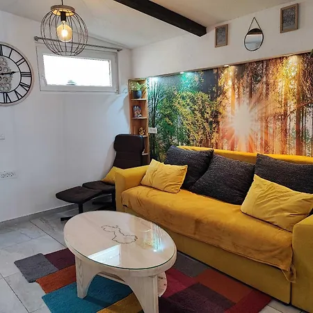 Kimano 2 With Garden In Апартаменты