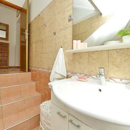 Kimano 2 With Garden In Апартаменты