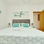 Kima With Garden For 6 Apartamento Zadar