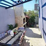 Kima With Garden For 6 Apartman