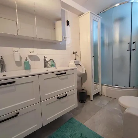 Kimano 2 With Garden In شقة