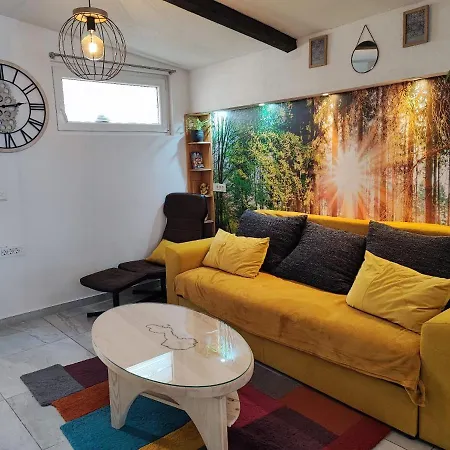 Kimano 2 With Garden In Lejlighed Zadar
