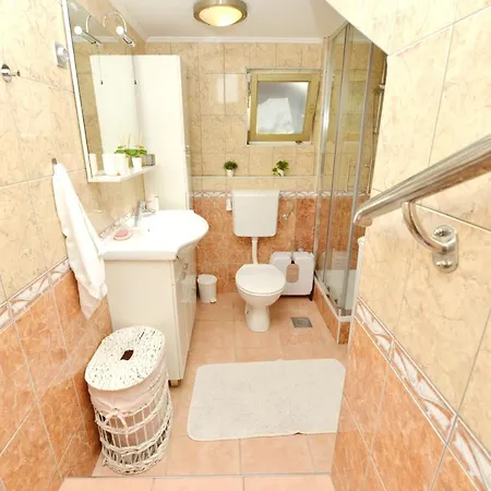 Kimano 2 With Garden In شقة