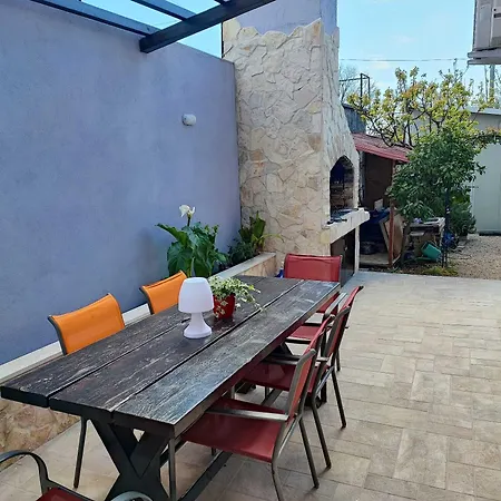 Kimano 2 With Garden In