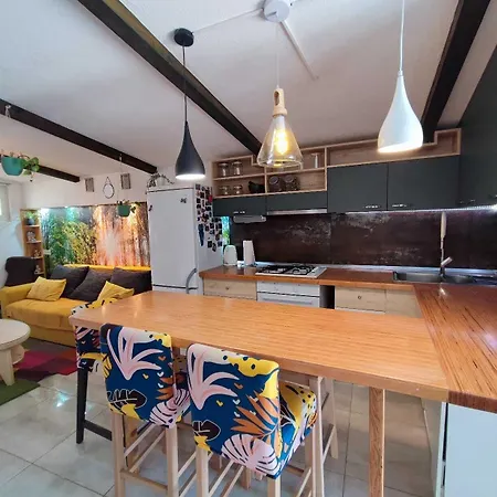 Kimano 2 With Garden In Apartamento *