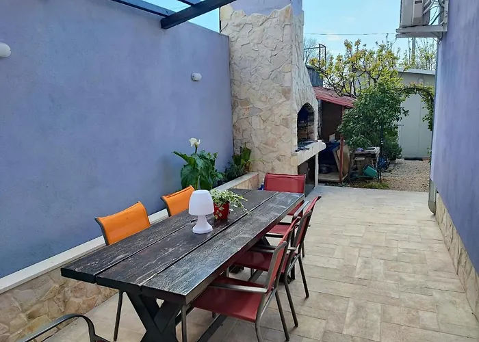 Kima With Garden דירה *