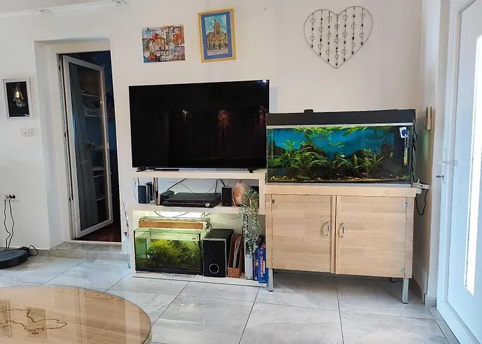 Kima With Garden דירה