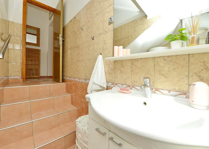 Kima With Garden דירה